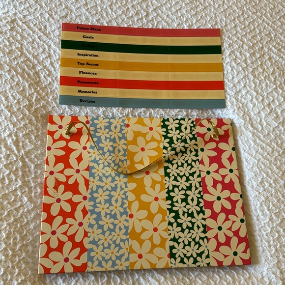 Floral Expandable File - Picture 3 of 3